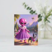 Rosa Alien bei einem Spaziergang durch ihre Boston Postkarte (Stehend Vorderseite)