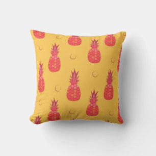 Rosa Ananas auf orangefarbenem Hintergrund. Nahtlo Kissen