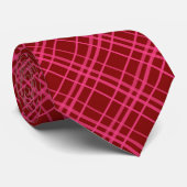 Rosa auf dem Maroon Red Tartan Kariertes Muster Krawatte (Gerollt)