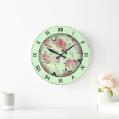 Rosa auf grüner Vintager Blüte Große Wanduhr (Zuhause)