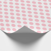 Rosa auf weißen mittelgroßen Polka-Punkten Geschenkpapier (Ecke)