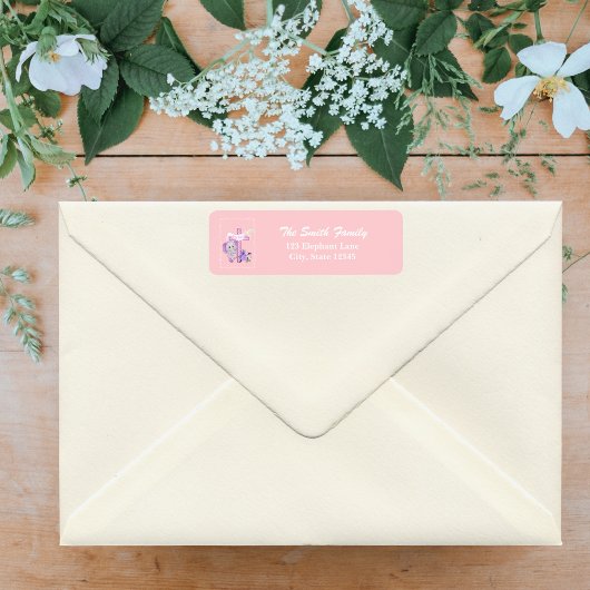 Rosa Baby Elefant mit Taube und Kreuztaufen