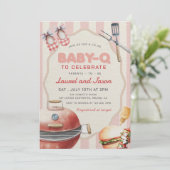 Rosa Baby-Q Backyard Baby Shower Einladung (Stehend Vorderseite)