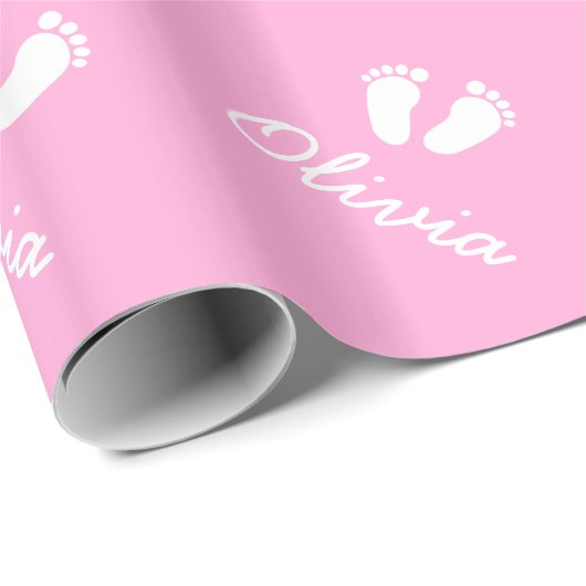 Rosa Babyspuren, die Papier mit Mädchenname verpac Geschenkpapier (Rolleneckpunkt)