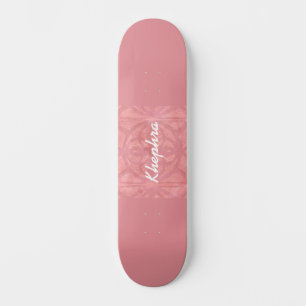 Rosa Batik und blaues Wasserfarb-Name Skateboard