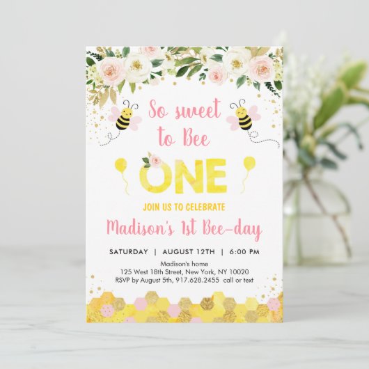 Rosa Biene Erster Geburtstag Einladung (Stehend Vorderseite)