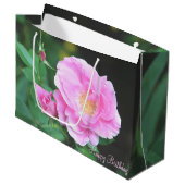 Rosa Birthday Bag Große Geschenktüte (Vorderseite Schrägansicht)