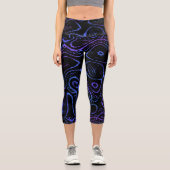 Rosa Blau und Schwarz Abstrakt Capri Leggings (Vorderseite)