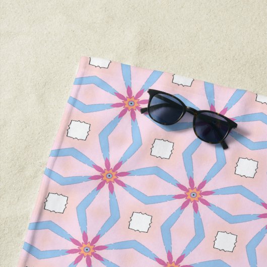 Rosa, blau und weiß geometrisch gemustert strandtuch (Beispiel)