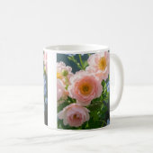 Rosa Blaue delikate Blume Kaffeetasse (VorderseiteRechts)