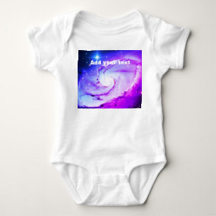 Rosa blaue lila Nebelgalaxie fügen Sie Ihren Textn Baby Strampler
