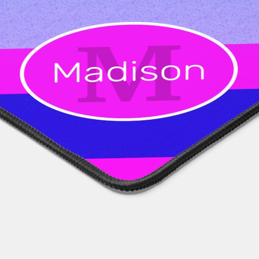 Rosa blaue retrogeometrische Linien Monogramm Schreibtischunterlage (Ecke)