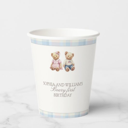 Rosa blaue Zwillings-Teddybär zum ersten Geburtsta Pappbecher (Vorderseite)