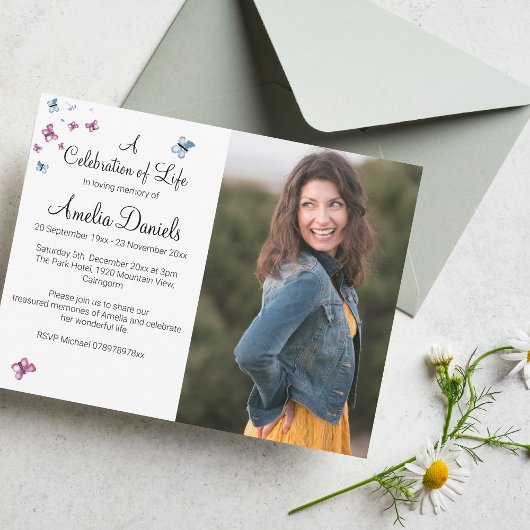 Rosa blaues Schmetterlingsstift-Foto in liebenswer Einladung