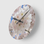Rosa Blossom Balls. Runde Wanduhr (Winkel)