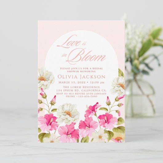 Rosa blühende Blume Brautparty Einladung (Stehend Vorderseite)