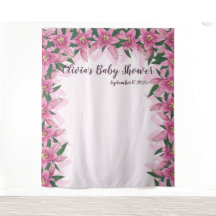 Rosa blühende Lilien im Hintergrund