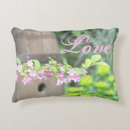 Rosa Blume akzentriert Dekokissen