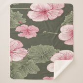 Rosa Blume auf grünem Hintergrund Sherpadecke (Vorderseite)