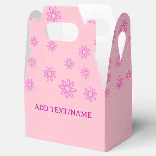 Rosa Blume auf Pastellrosa Geschenkschachtel (Geöffnet)