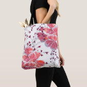 Rosa Blume auf Weiß. Tasche (Von Nahem)