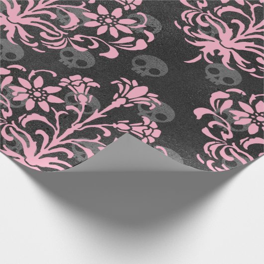 Rosa Blume Damask with Skulls on grau Geschenkpapier (Ecke)