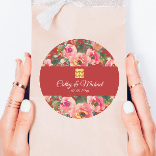 Rosa Blume im Hintergrund Doppelglückssymbol Runder Aufkleber