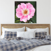 Rosa Blume im Schatten Leinwanddruck (Insitu (Schlafzimmer))