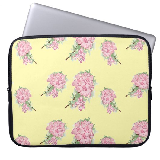 Rosa Blume in Gelb Laptopschutzhülle (Vorderseite)