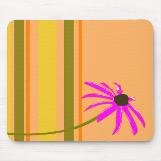 Rosa Blume mit Streifen Mousepad