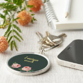 Rosa Blume und Blätter auf dunkelgrün Schlüsselanhänger (Seite)