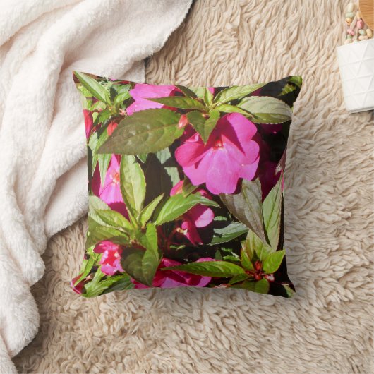 Rosa Blume und grüne Blätter Kissen (Decke)