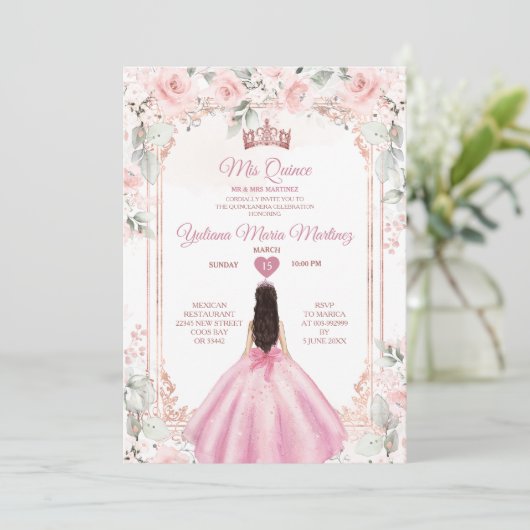 Rosa Blume und Rose Gold Crown Mis Quince Einladung (Stehend Vorderseite)