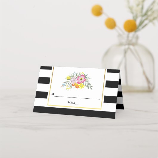 Rosa Blume und Streifen Hochzeitskorb Platzkarte (Vorderseite)