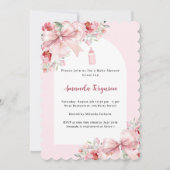 Rosa Blumen Bogen Bogen Flasche Babydusche Einladung (Vorderseite)