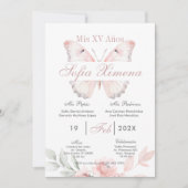 Rosa Blumen mit Schmetterlingen Quinceañera Einladung (Vorderseite)