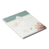 Rosa Blumen und Libellen-Monogramm Notizblock (angewinkelt)