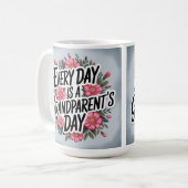 Rosa Blumendesign am Tag der Großeltern Kaffeetasse (Vorderseite Links)