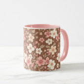 Rosa Blumengestaltete Kaffeetasse (VorderseiteRechts)