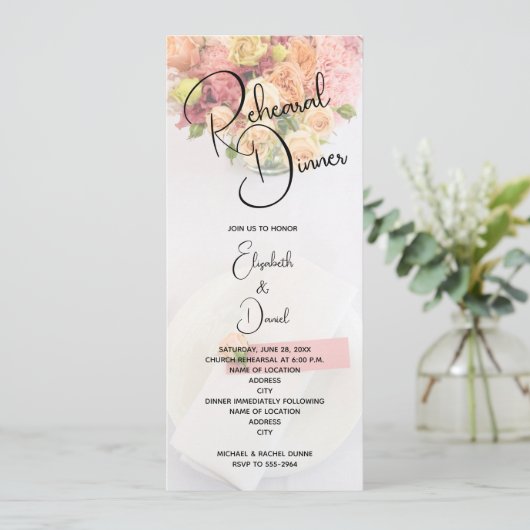 Rosa Blumengestelle Probe Abendessen Einladung (Stehend Vorderseite)