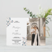 Rosa Blumengrün Hochzeitseinladungen mit Foto Einladung (Stehend Vorderseite)