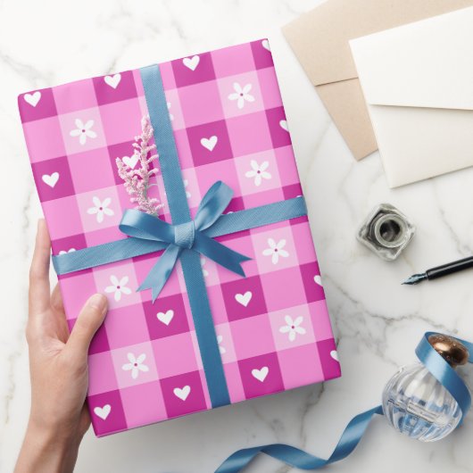 Rosa Blumenherzen Geschenkpapier (Schenken)