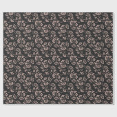 Rosa Blumenrankenmuster auf dunklem Grau Geschenkpapier (Flach)