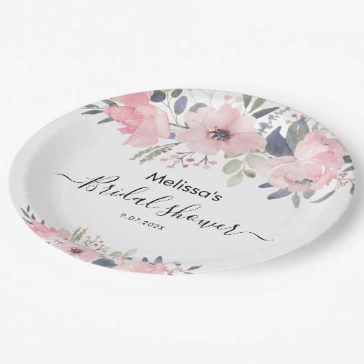 Rosa Blumenschrift Rustikales Brautparty Pappteller (Schrägansicht)