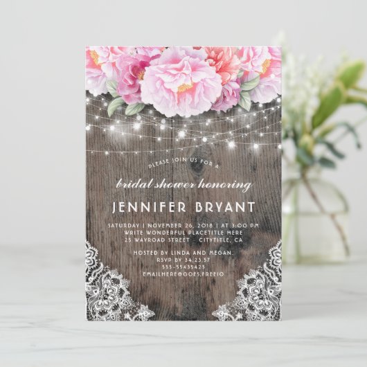 Rosa Blumenstrauß Lichter Rustikales Brautparty Einladung (Stehend Vorderseite)