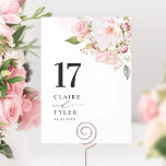 Rosa Blush und Rose Hochzeit mit goldenen Blumen Tischnummer<br><div class="desc">Führe deine Gäste mit dieser eleganten Hochzeitskarte zu ihrem Tisch. Mit dieser Tischnummer. Stilvolles und einfaches Design mit Namen auf der Seite und dem "und" in moderner handgeschriebener Kalligrafie. Feine Aquarellfarben mit Blumenspray in Rosa, Rose, Rose, Goldtönen und einigen tönigen Elementen in Rose Gold Imitate Folie. Bitte geben Sie für...</div>