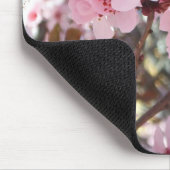 Rosa Blüten auf Zierblumen Mousepad (Ecke)