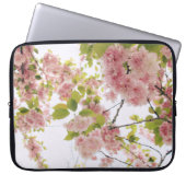 rosa Blütenblätter nah Laptopschutzhülle (Vorderseite)