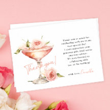 Rosa Blütenblätter und Prosecco-Brautparty