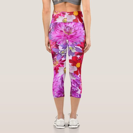 Rosa Blütenernte Capri Leggings (Rückseite)